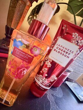 VTG Bath & Body Works Original Japanese Cherry Blossom Body Spray & Body Cream